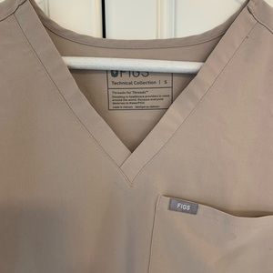 Figs one pocket scrub Catarina top